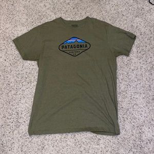 Mens large slim fit Patagonia T-shirt, never worn